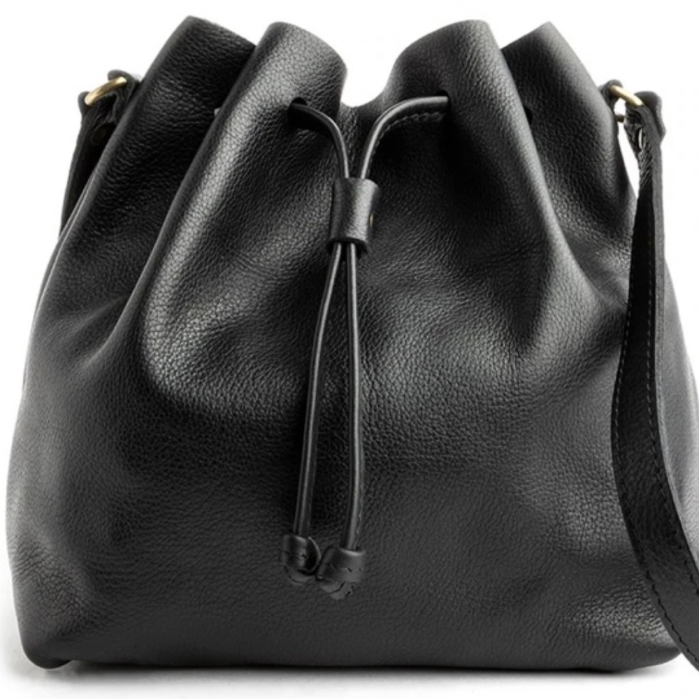 STRAPLESS Black Pebbled Leather Bucket Bag